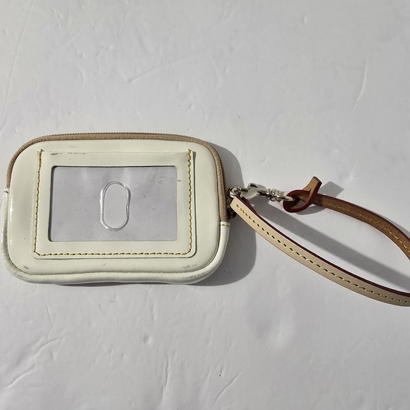 Dooney and Burke Cream Tan Patent Leather ID‎ Wristlet Wallet - Picture 2 of 7